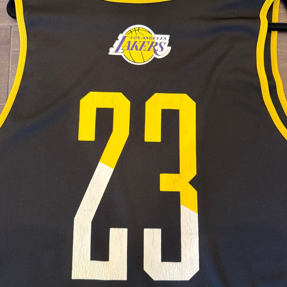 LeBron James #23 Lakers Jersey – Lightning Bolt Black/Yellow, Men’s Large - Picture 8 of 10